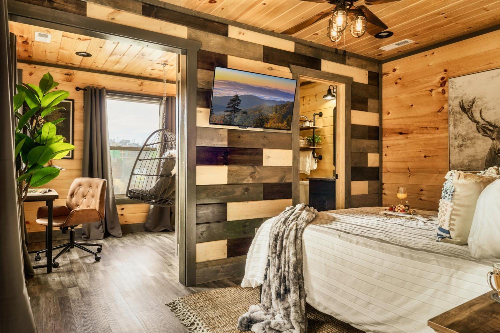 Mountainscape - Brand New Cabin W Views - Hottub - Firetable - Ps5 - Pooltable - 3 Pools جاتلينبرج المظهر الخارجي الصورة